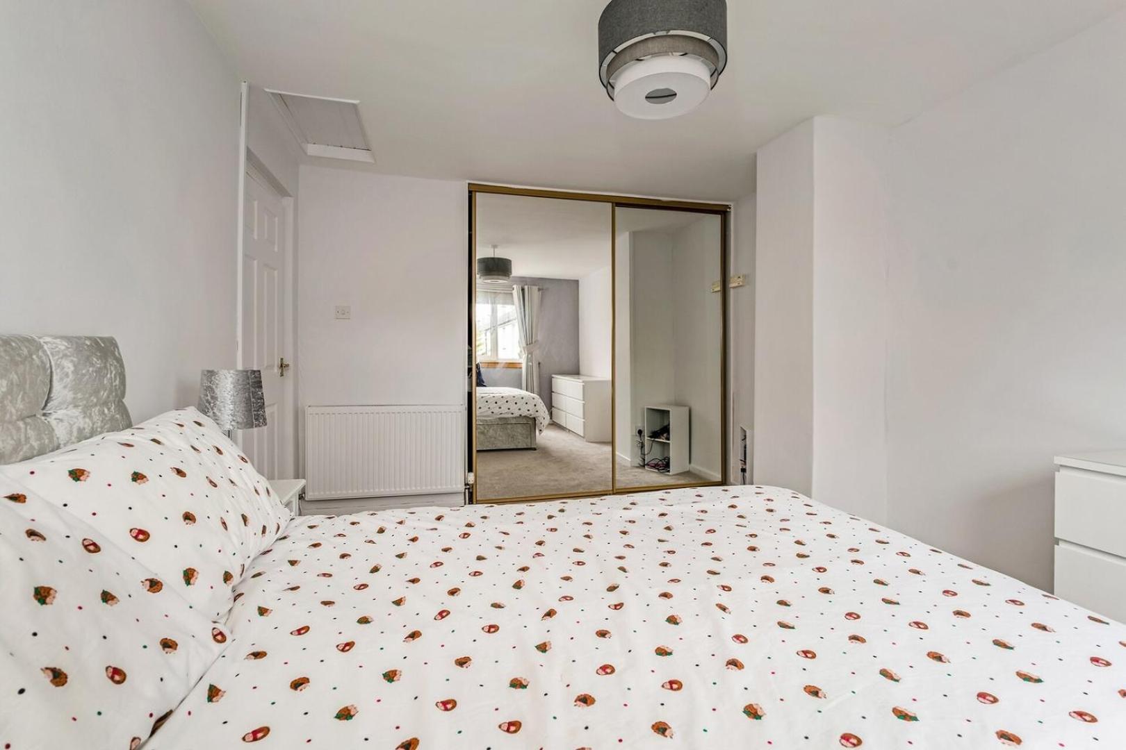 Centrally Situated 1 Bedroom House In Cumbernauld Esterno foto