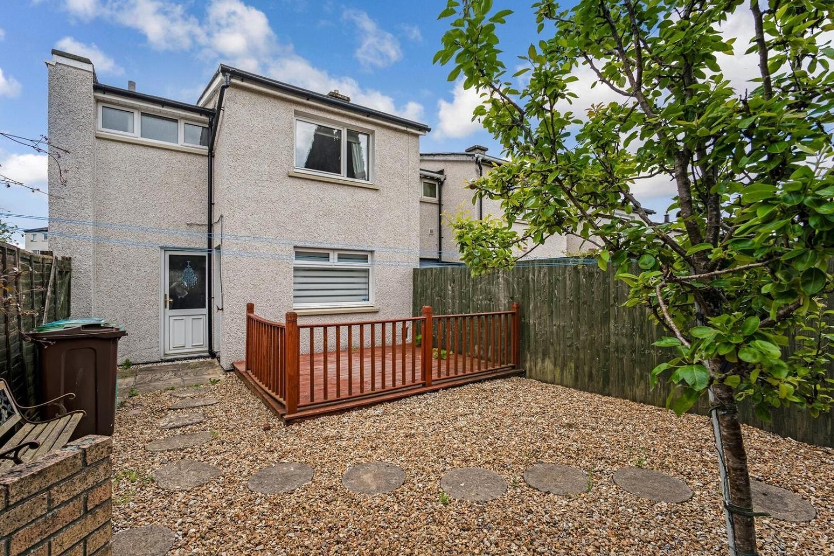 Centrally Situated 1 Bedroom House In Cumbernauld Esterno foto